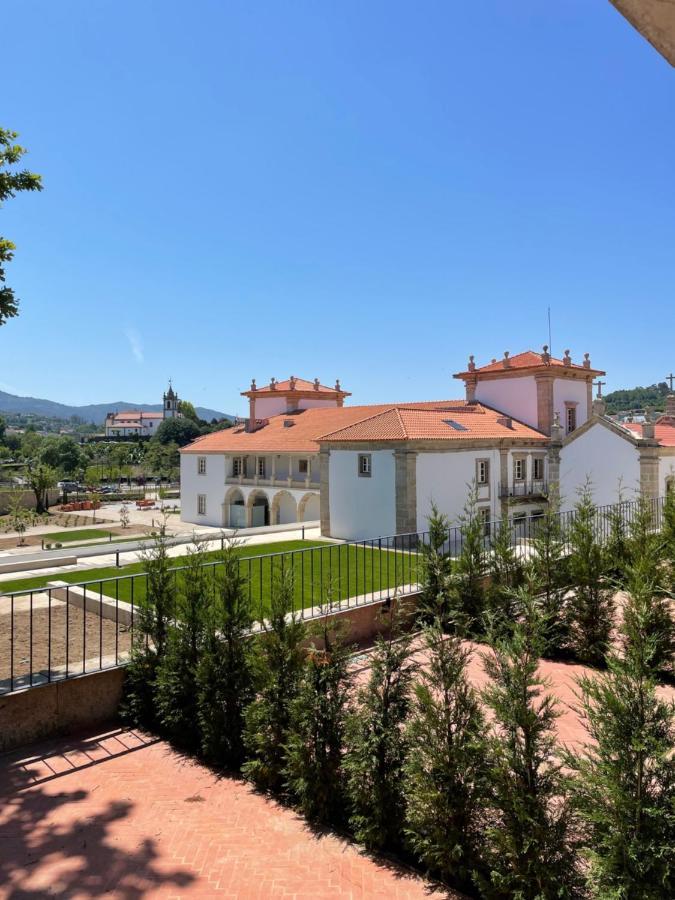 Solar Do Requeijo By Luna Hotels & Resorts Аркуш-ди-Валдевеш Экстерьер фото The Pazo of the Dukes of Cadaval, in the municipality of Vila Viçosa, where the family lived for many years.