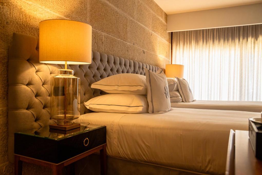 Solar Do Requeijo By Luna Hotels & Resorts Аркуш-ди-Валдевеш Экстерьер фото A bedroom at the hotel